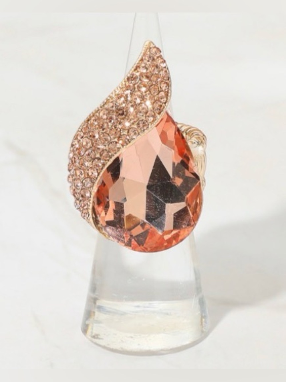 Elegant Peach Crystal Teardrop Ring-